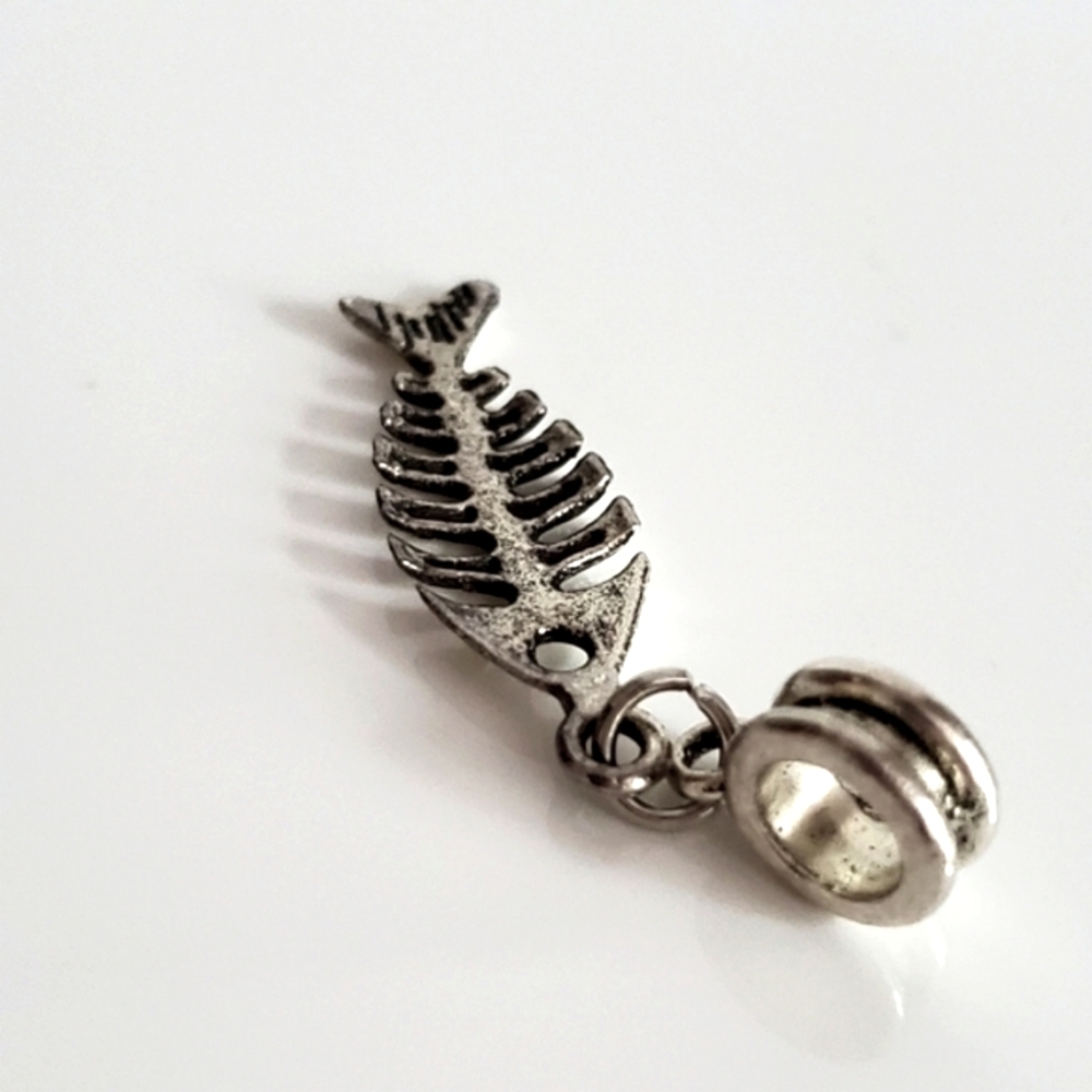 Charm pendant, FISH BONE